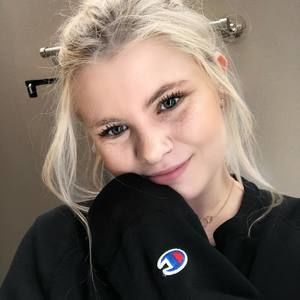 Meet your Posher, Makayla